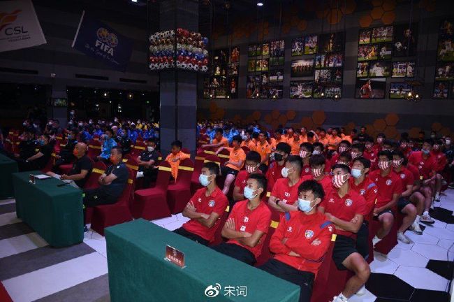 在接受Football Focus采访时，曼城中场罗德里表示，这个赛季唯一可能失败的只有曼城。